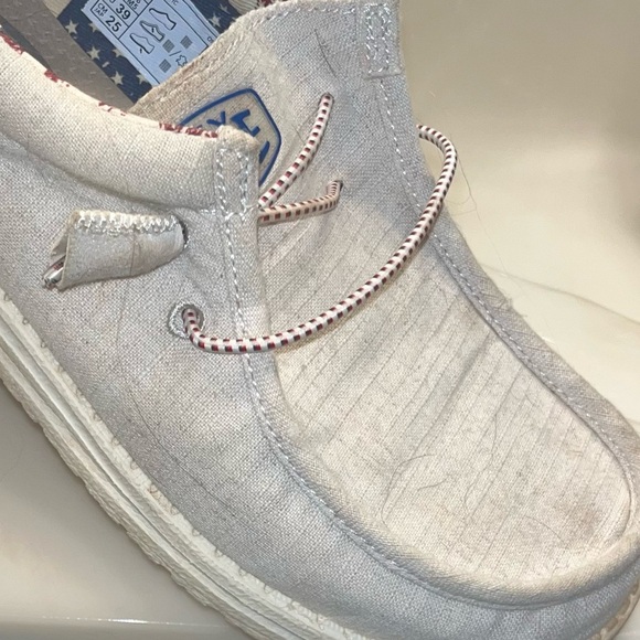 Hey Dude Casual American Flag Patriotic Loafers Women’s Size 8 - Picture 8 of 9